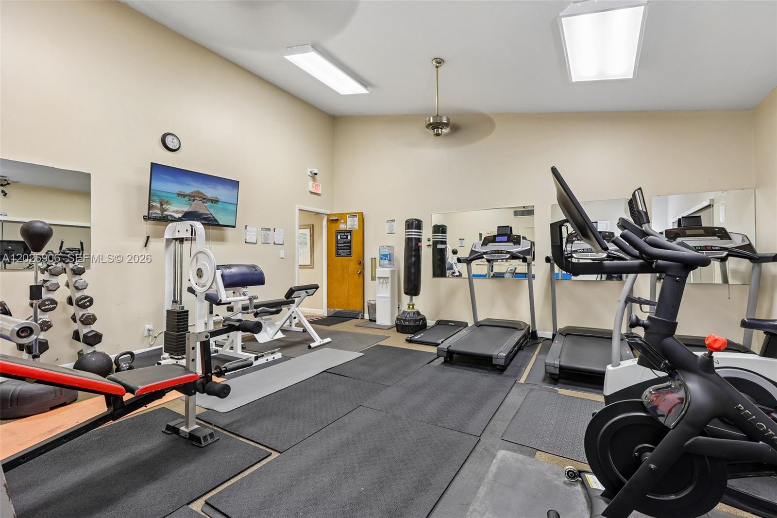 LAGO WEST CONDOMINIUM - Residential