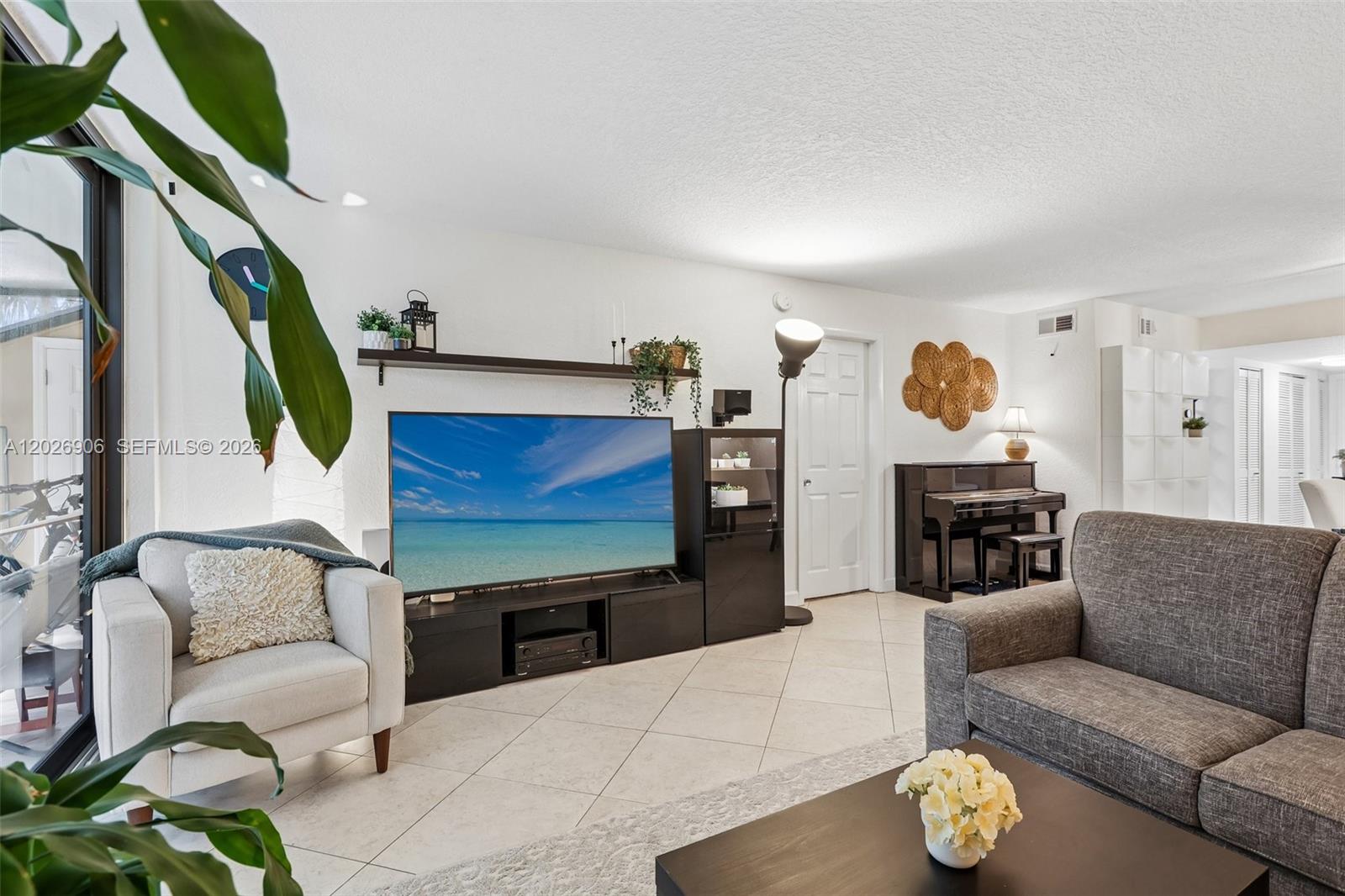 View photos, virtual tours, details... 400 Commodore Dr 206