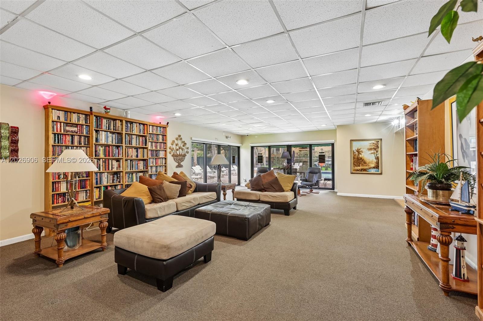 LAGO WEST CONDOMINIUM - Residential