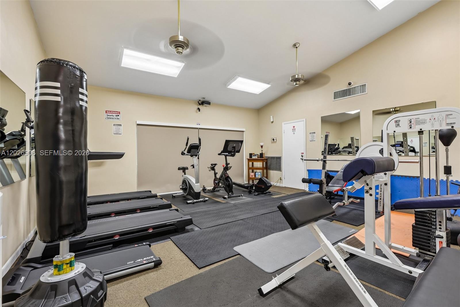 LAGO WEST CONDOMINIUM - Residential