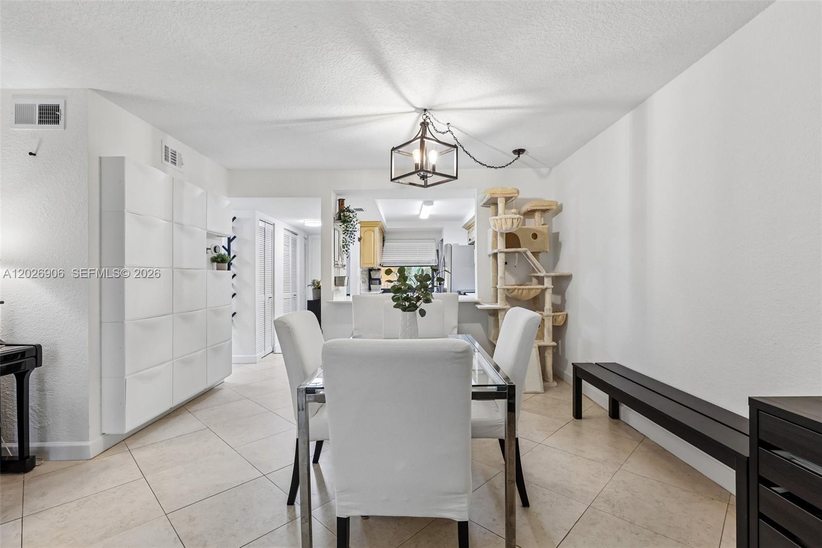 LAGO WEST CONDOMINIUM - Residential