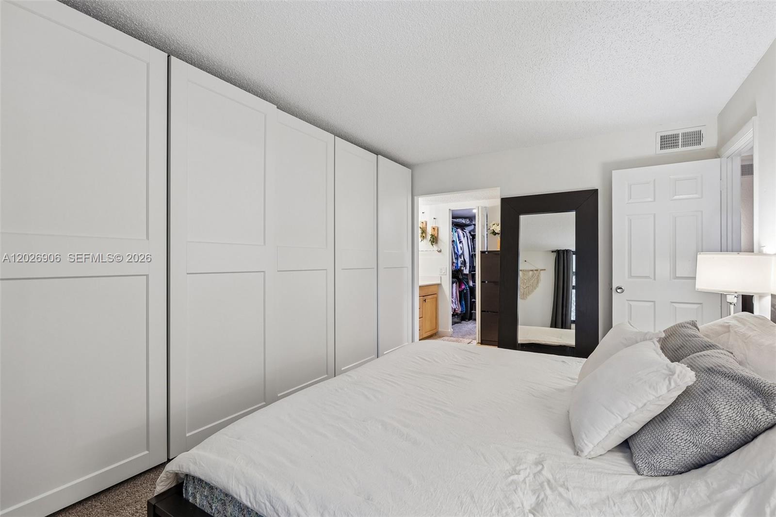 LAGO WEST CONDOMINIUM - Residential