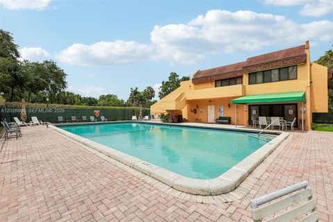 Tiny photo for 400 Commodore Dr #206, Plantation, FL 33325 (MLS # A12026906)