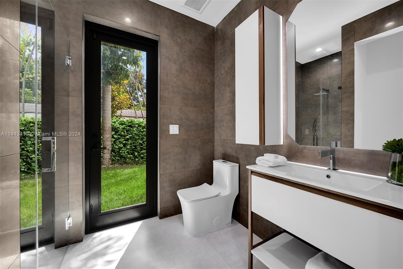 WEST LARKIN PARK - Residential