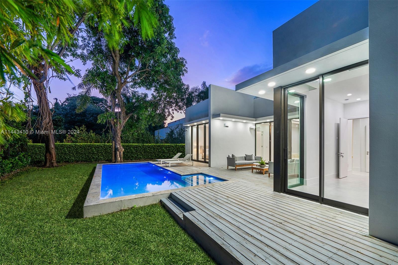 WEST LARKIN PARK - Residential