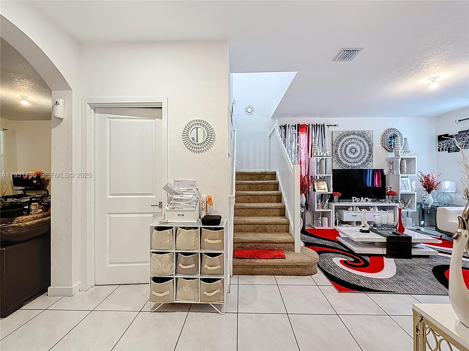 SUMMERVILLE VILLAS - Residential