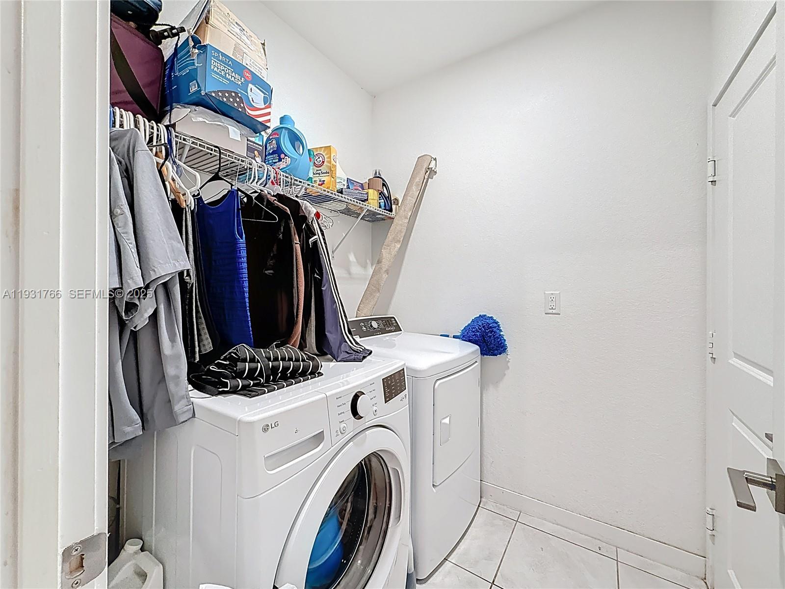 SUMMERVILLE VILLAS - Residential