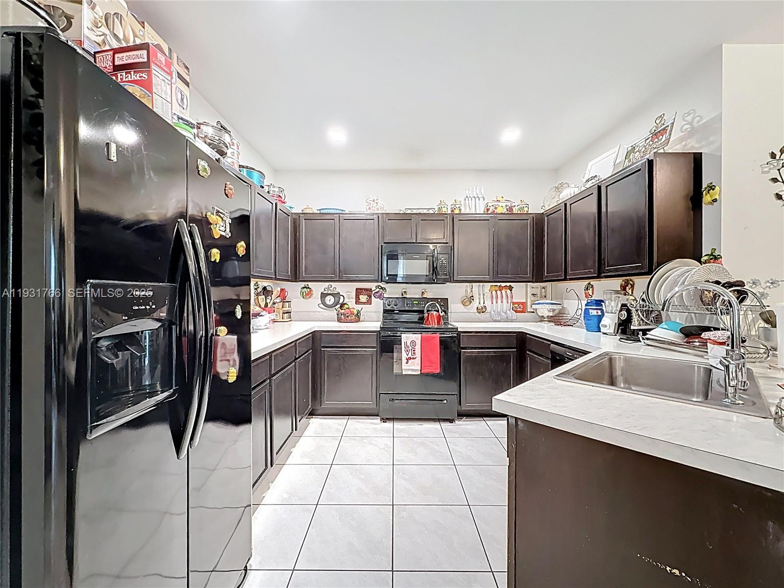 SUMMERVILLE VILLAS - Residential