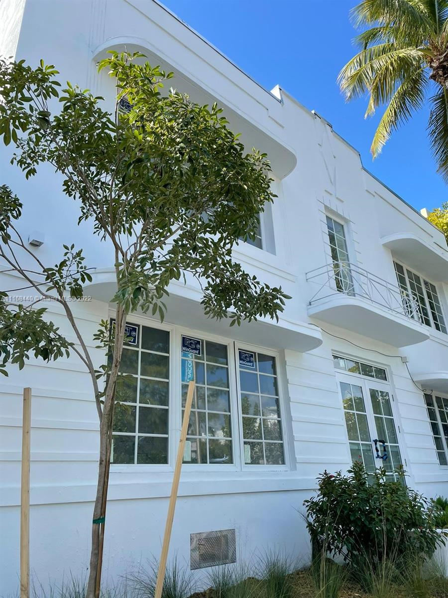 Brand new never lived in 2 story Townhouse few steps away from Lincoln Rd. Wood flooring, central air and washer and dryer in the unit. Best deal in town!!