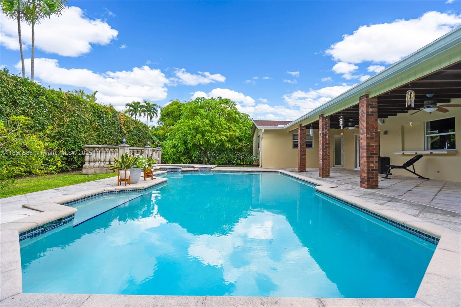 KENDALE LAKES SEC EIGHT - Residential