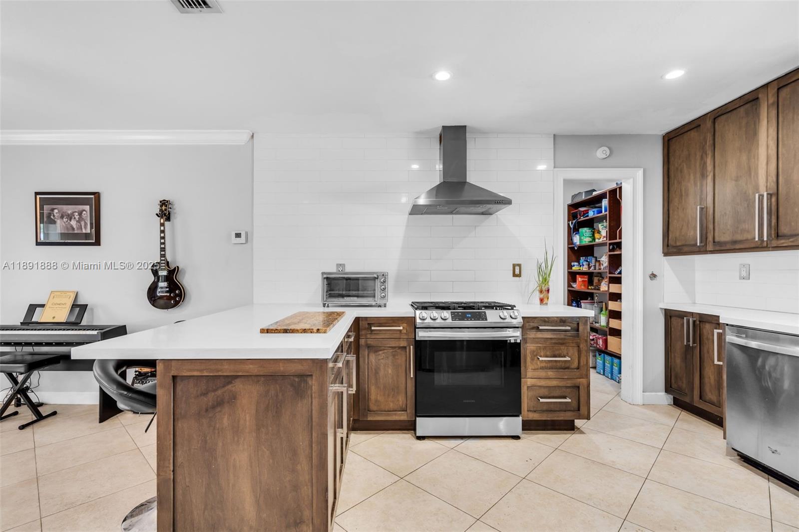 KENDALE LAKES SEC EIGHT - Residential