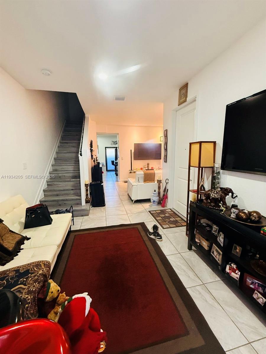 TROPICAL BREEZE TOWNHOUSE - Residential