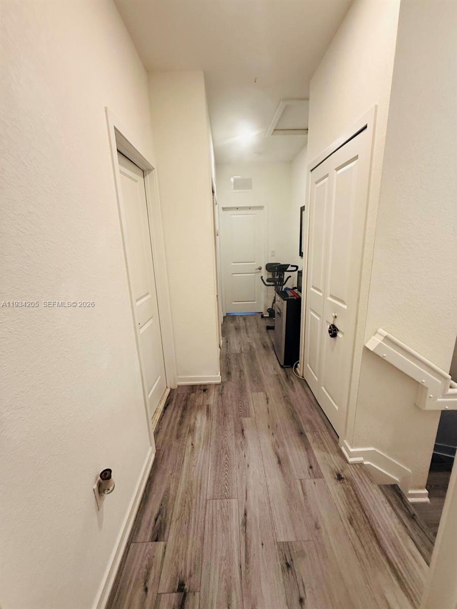 TROPICAL BREEZE TOWNHOUSE - Residential