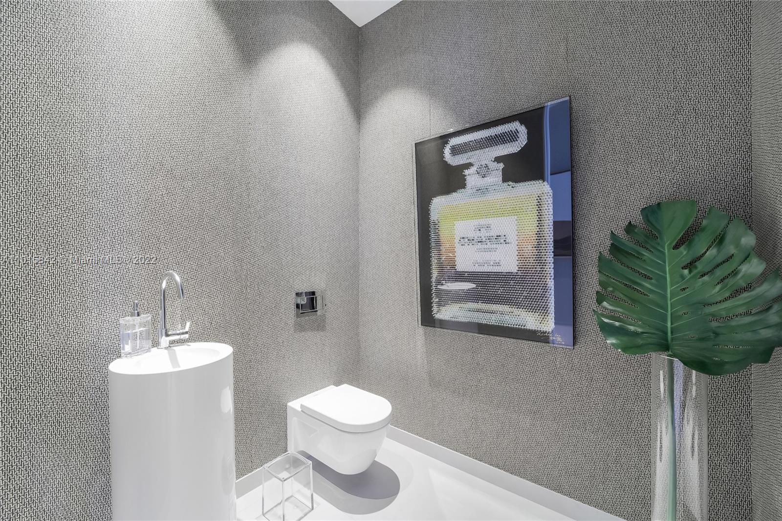 ONE THOUSAND MUSEUM CONDO - Residential