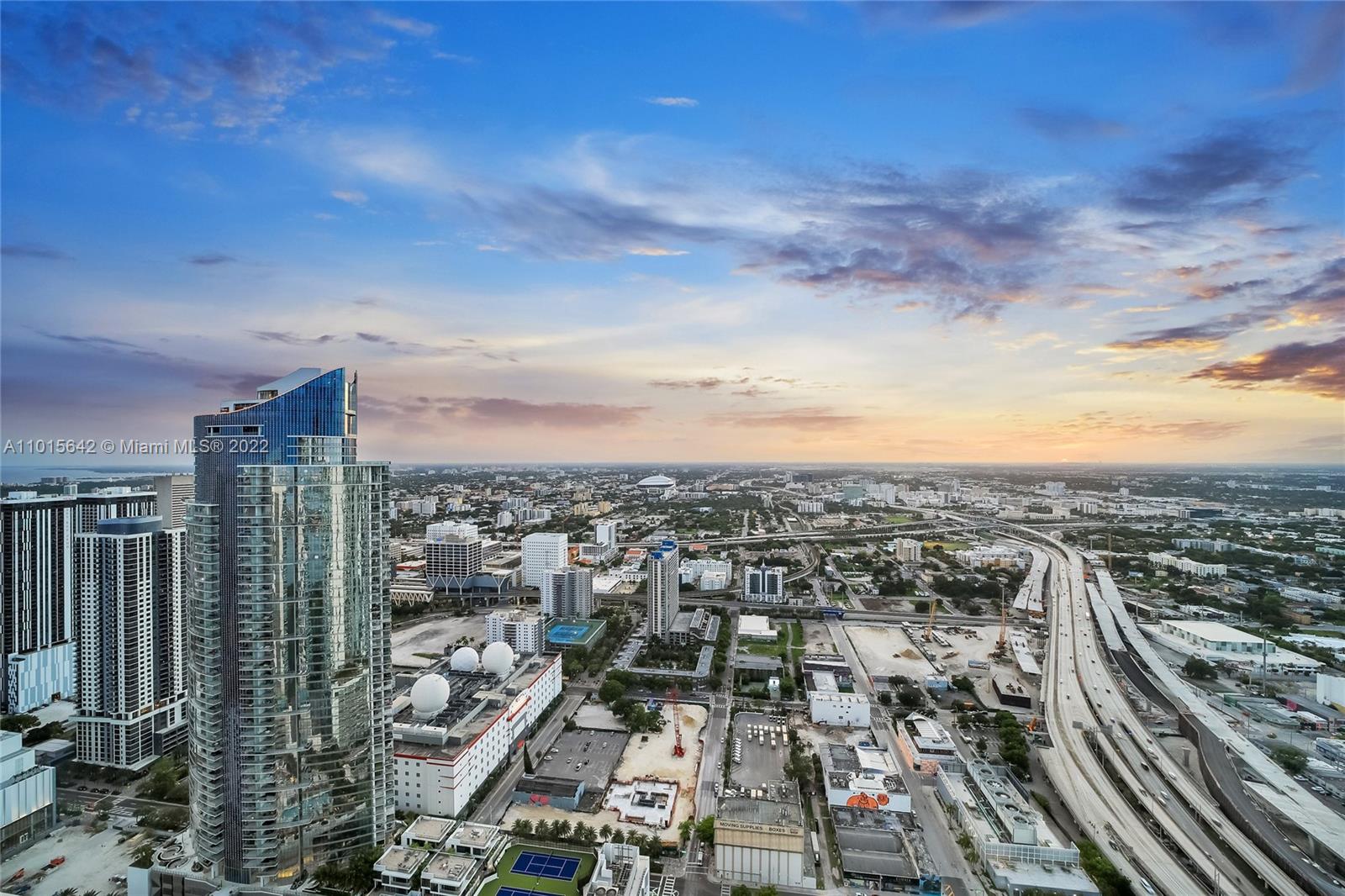 ONE THOUSAND MUSEUM CONDO - Residential