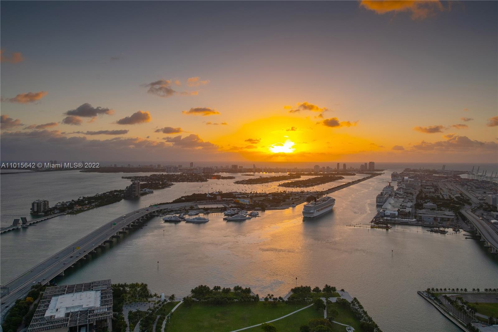 ONE THOUSAND MUSEUM CONDO - Residential