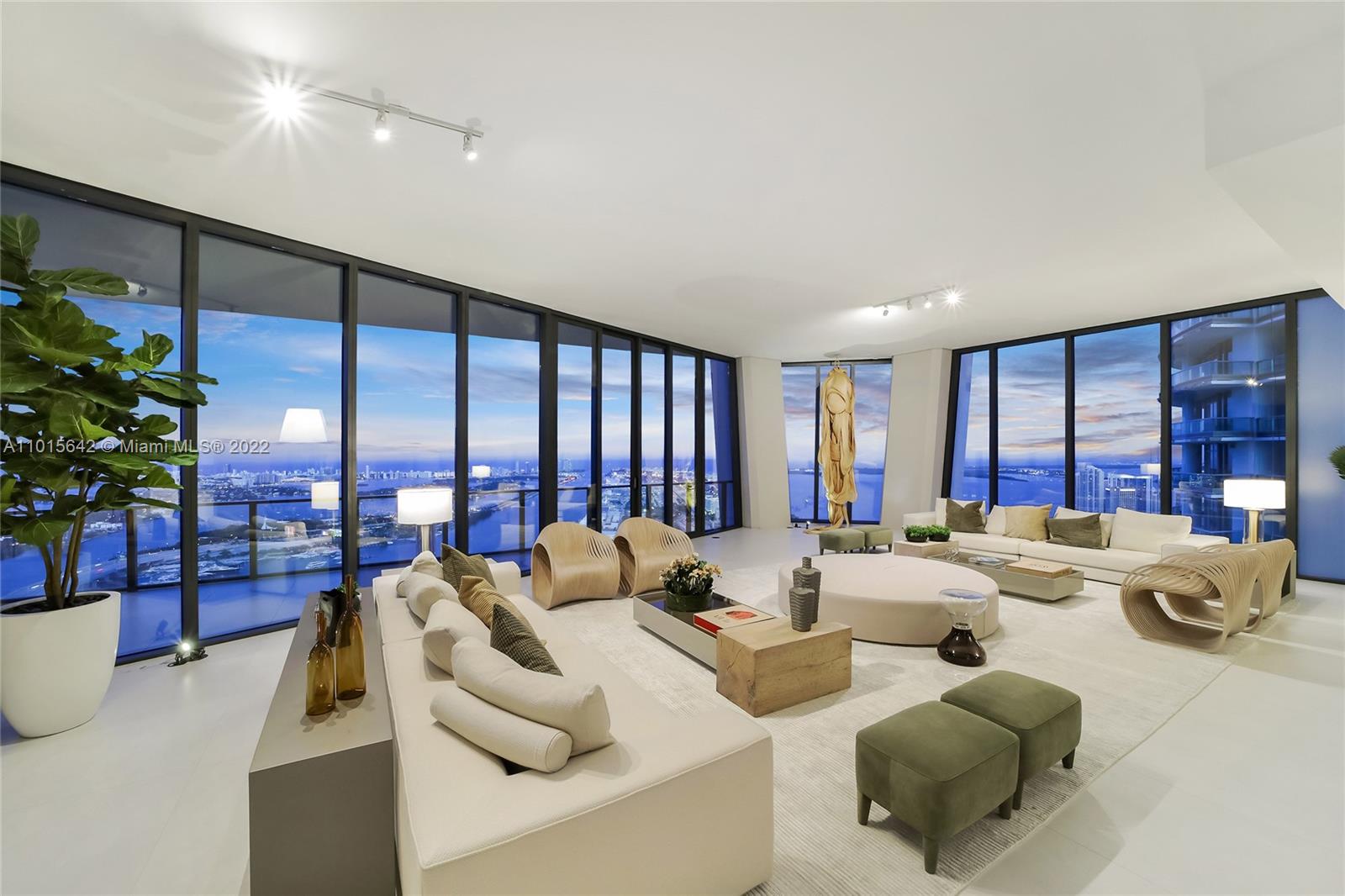 ONE THOUSAND MUSEUM CONDO - Residential