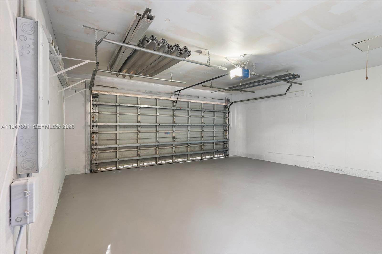 PINEWOOD ESTS 3RD ADDN - Residential