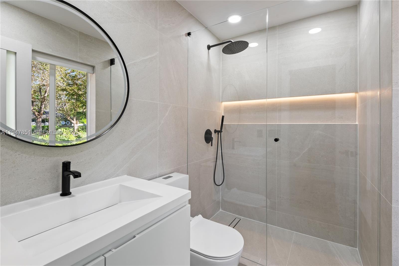 PINEWOOD ESTS 3RD ADDN - Residential