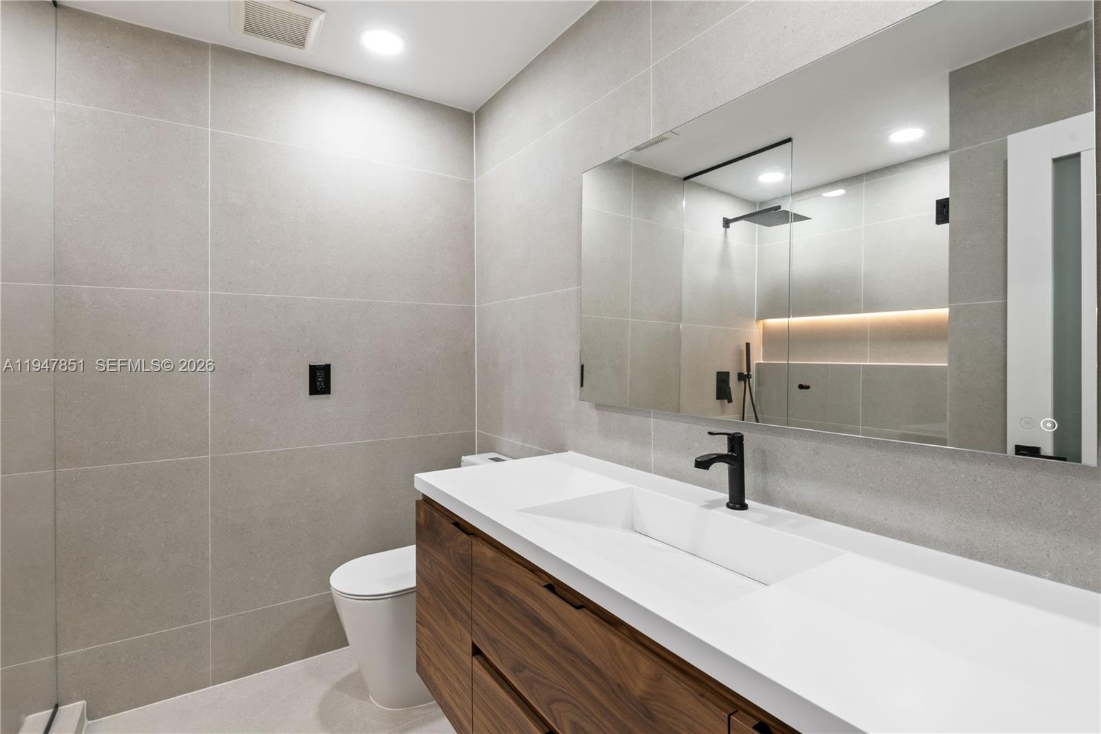 PINEWOOD ESTS 3RD ADDN - Residential