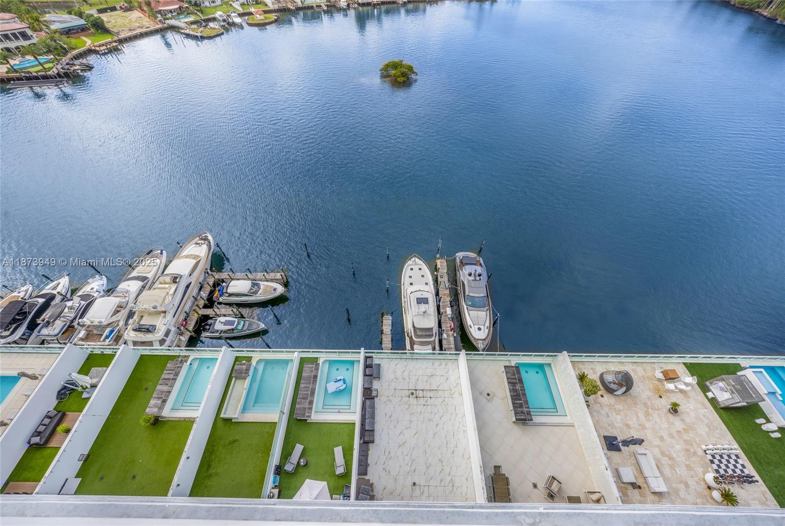 400 SUNNY ISLES CONDO WES - Residential