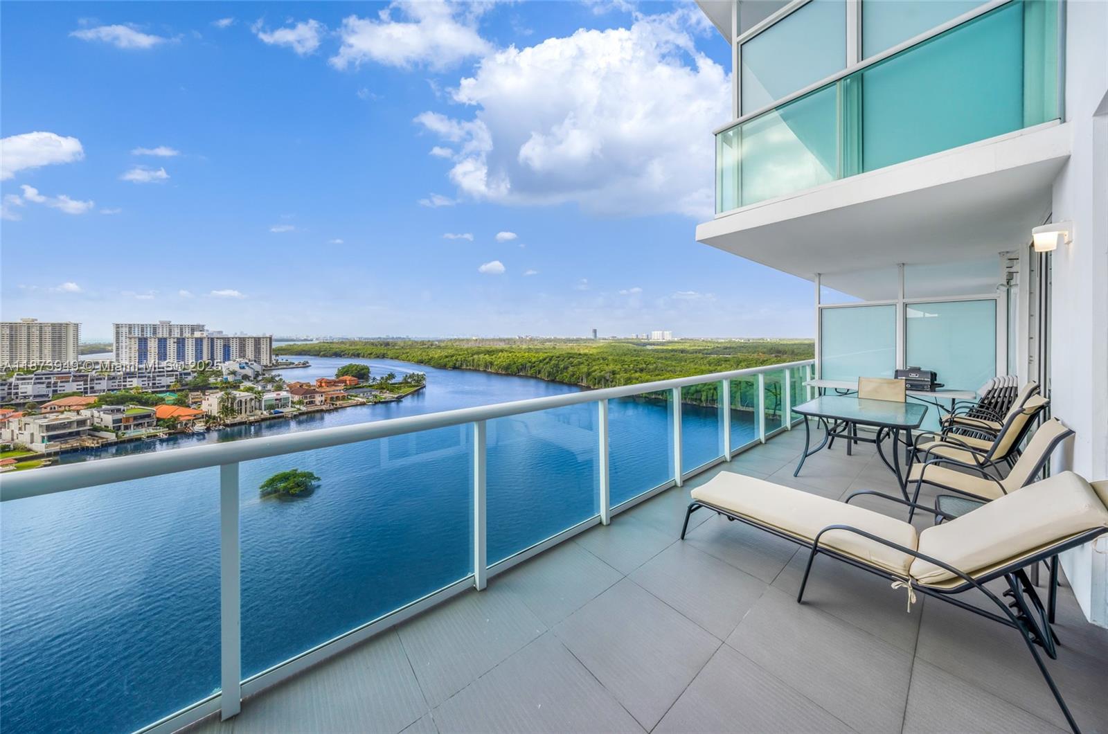 400 SUNNY ISLES CONDO WES - Residential