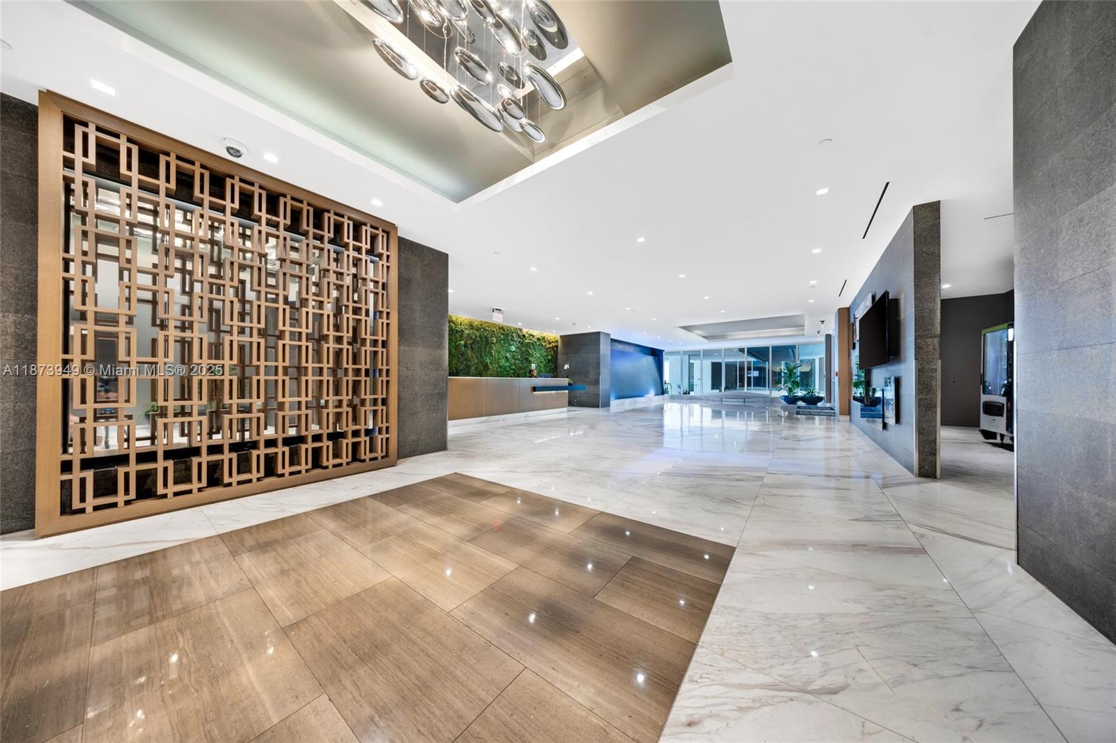 400 SUNNY ISLES CONDO WES - Residential
