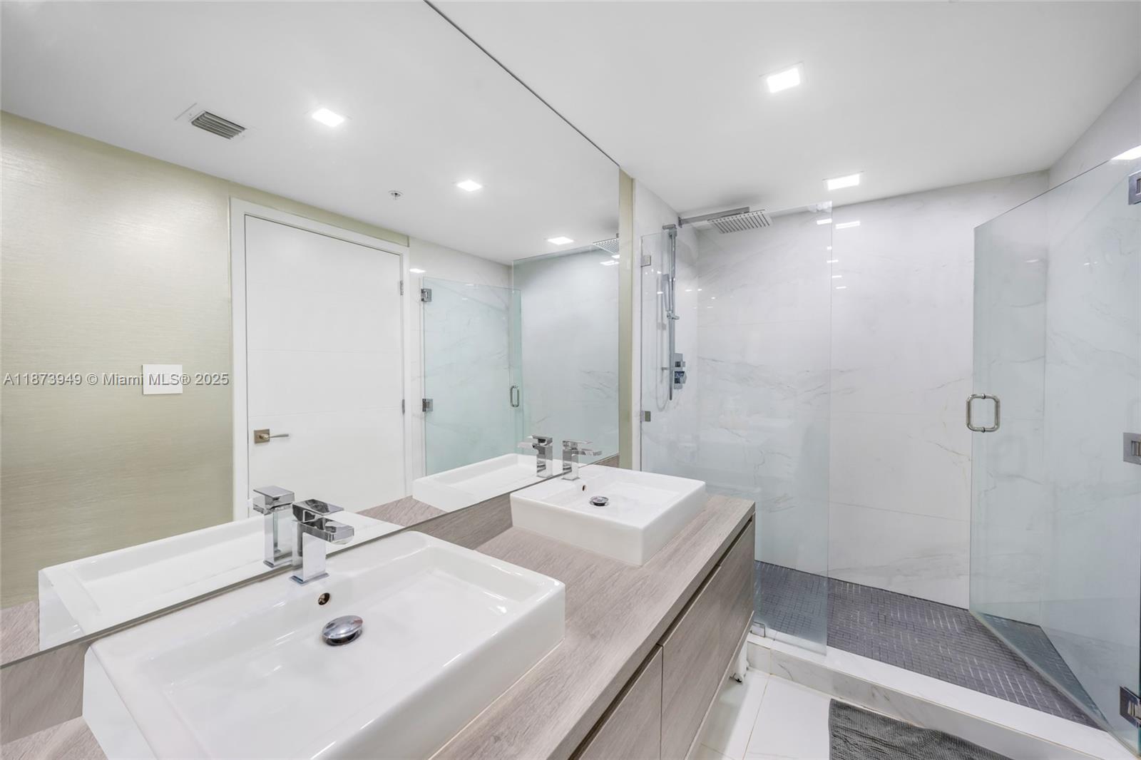 400 SUNNY ISLES CONDO WES - Residential