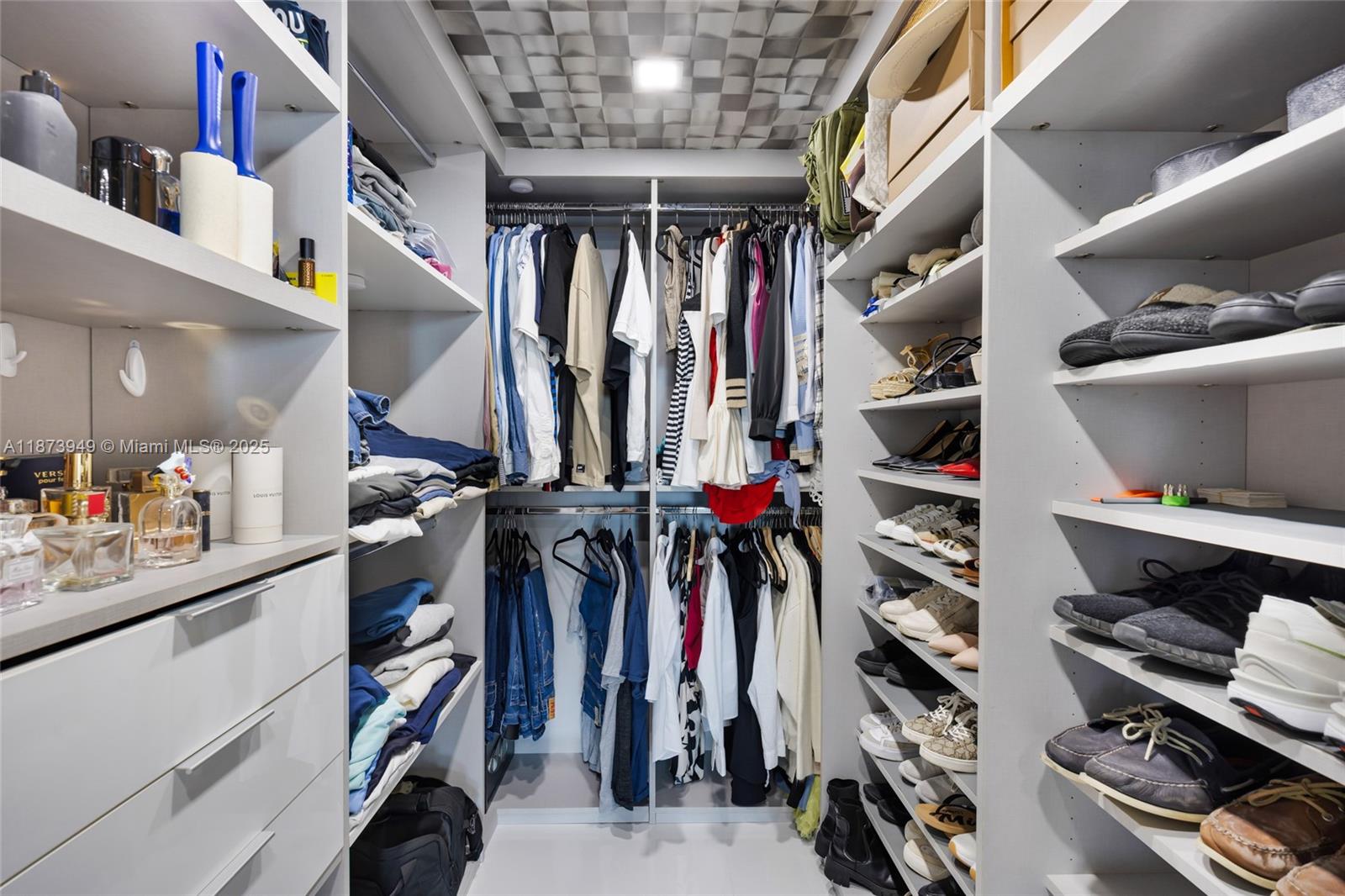 400 SUNNY ISLES CONDO WES - Residential