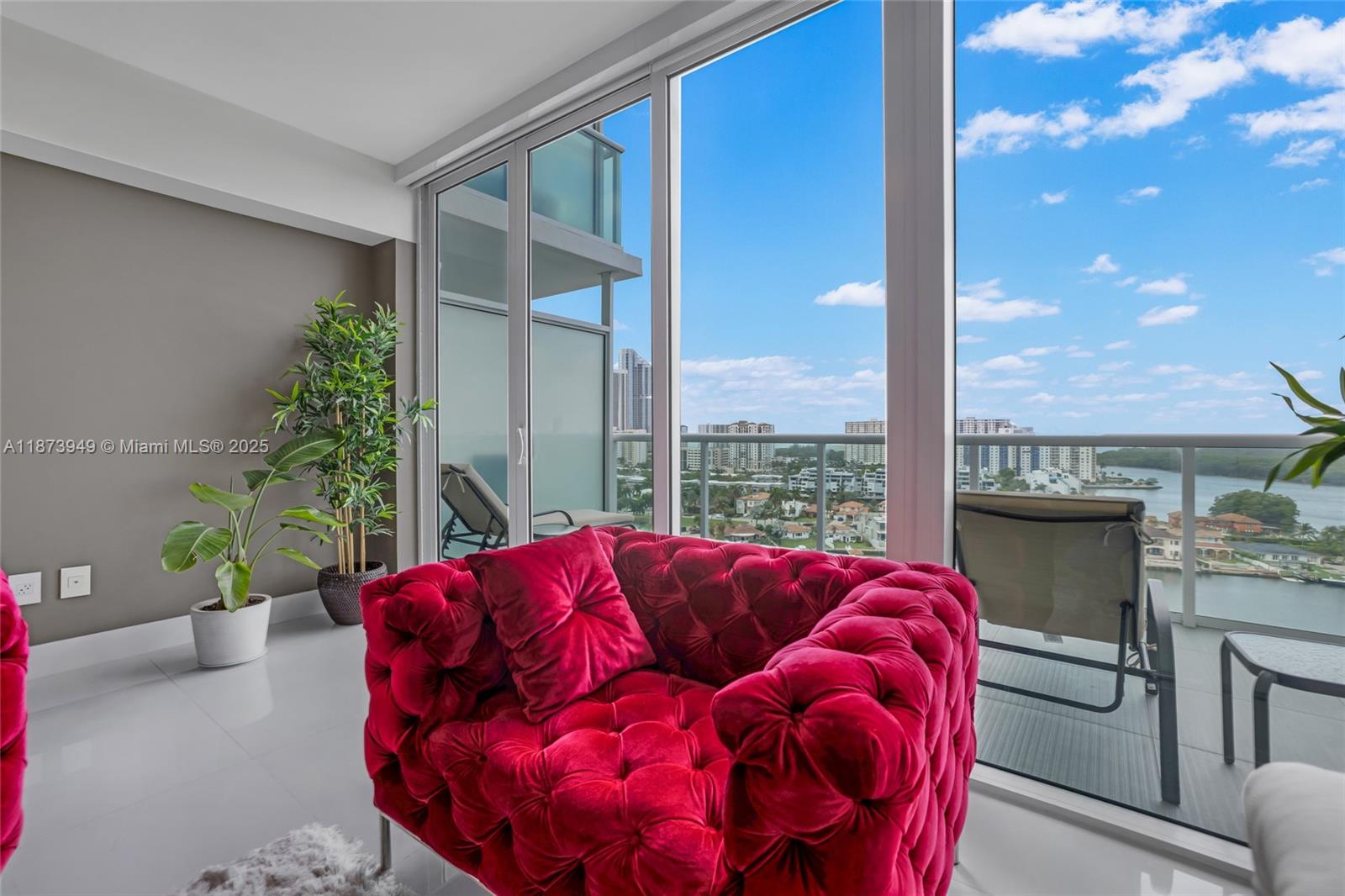 400 SUNNY ISLES CONDO WES - Residential