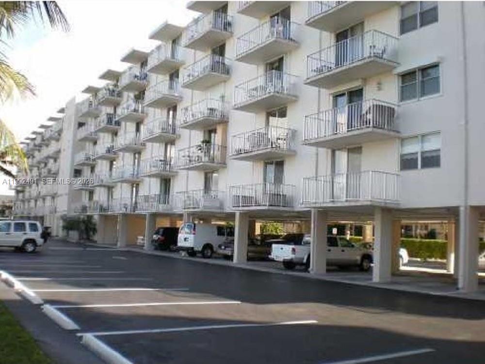 CROMWELL WEST CONDO - Residential