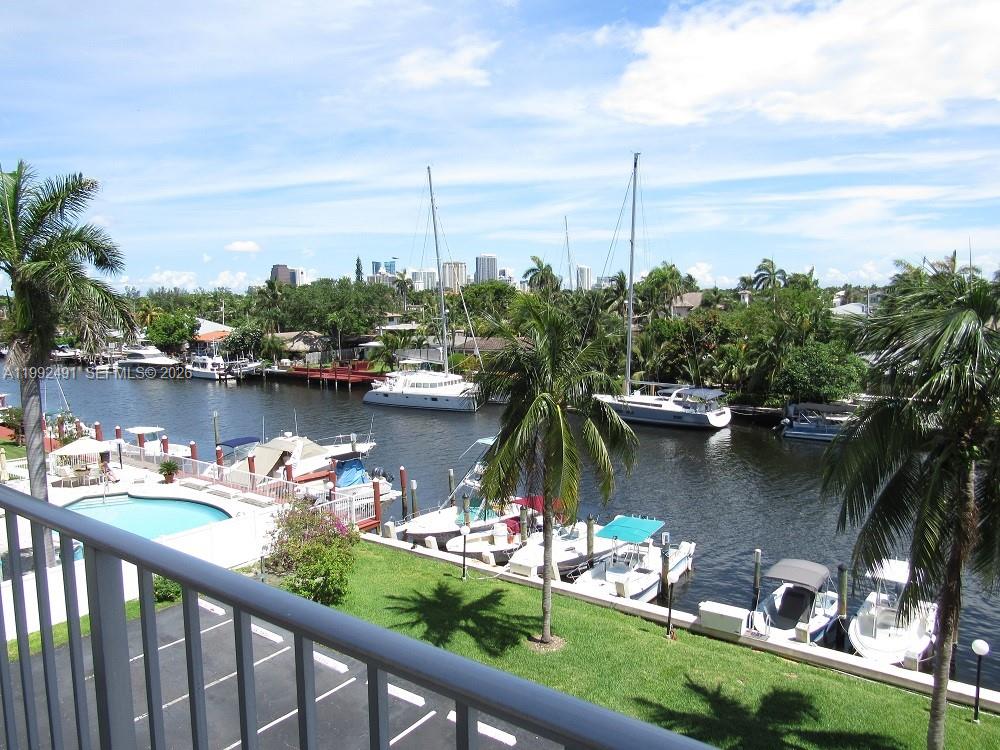 CROMWELL WEST CONDO - Residential