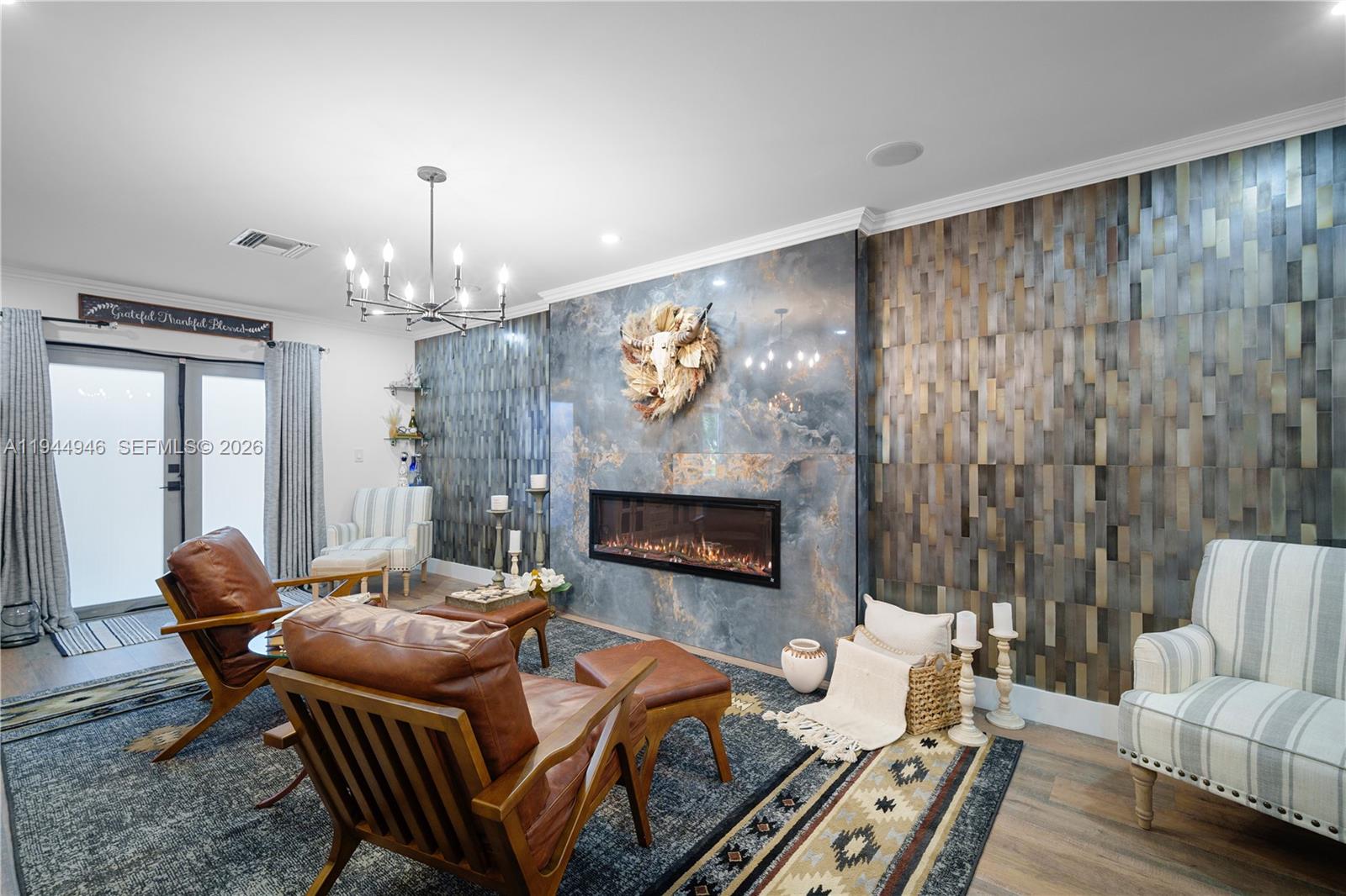 DELRAY VILLAS 5 - Residential