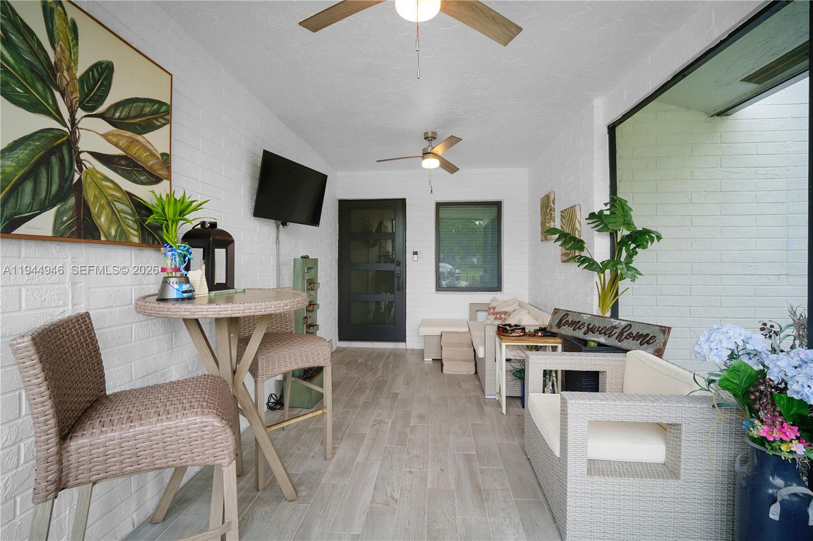 DELRAY VILLAS 5 - Residential