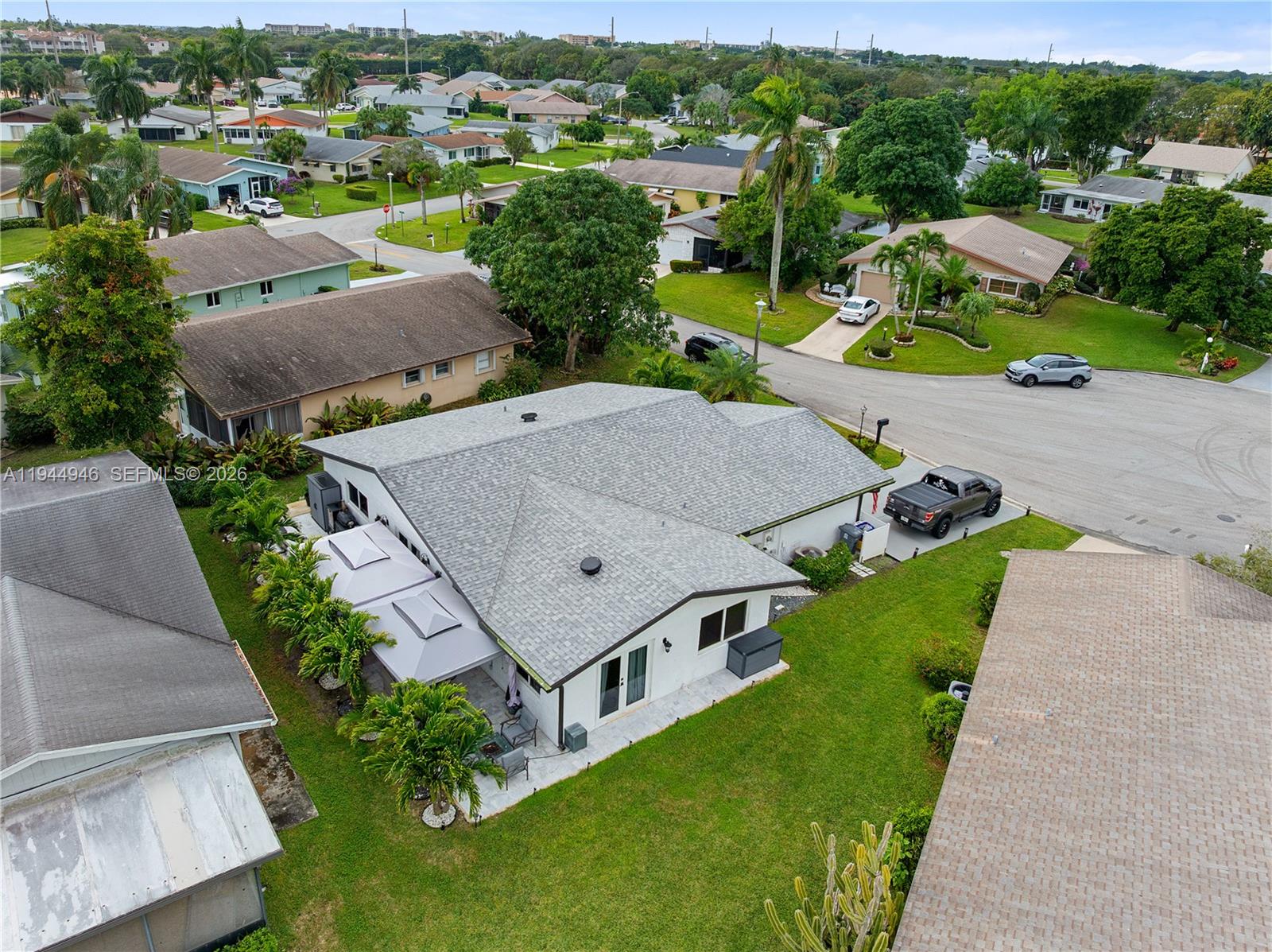 DELRAY VILLAS 5 - Residential