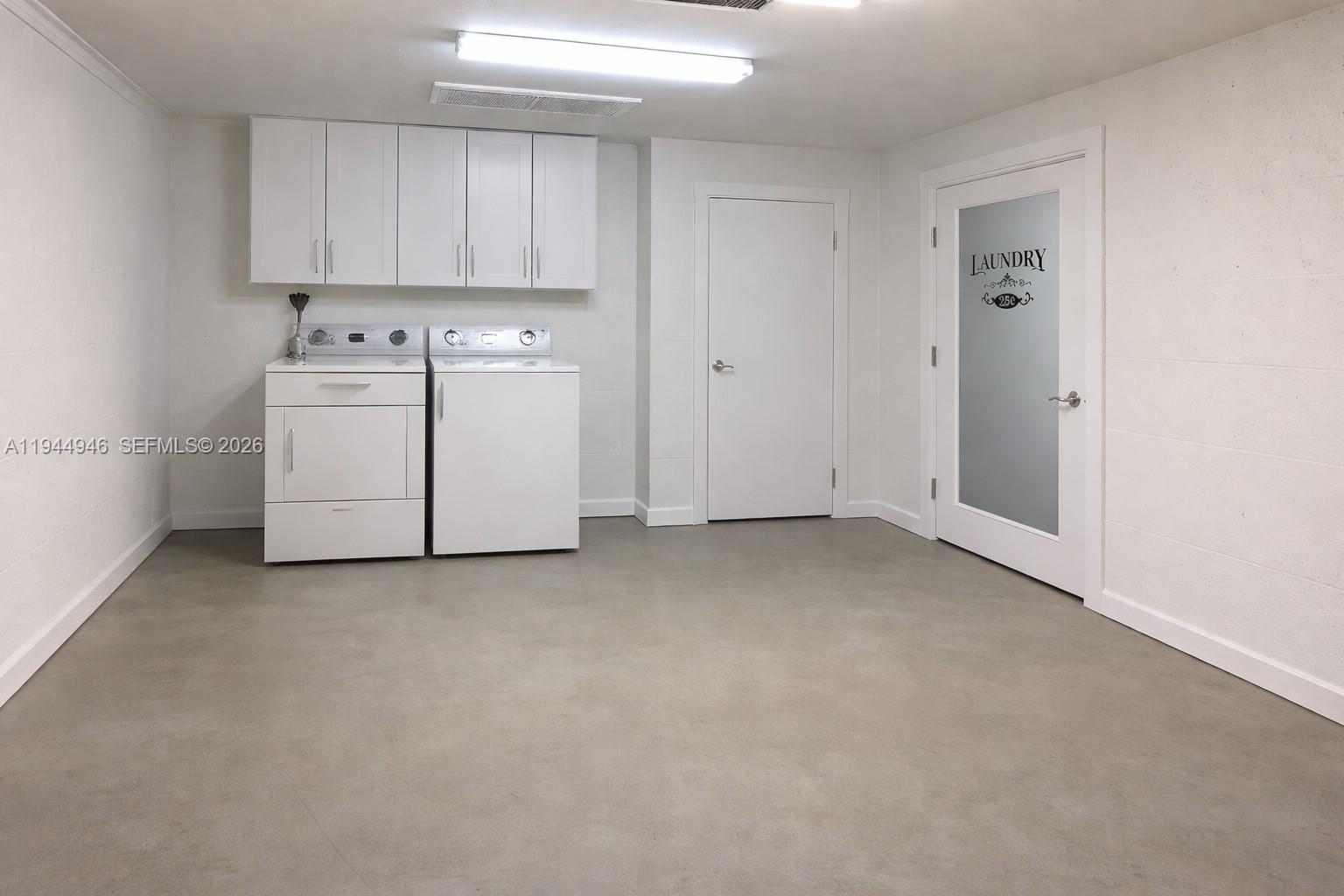 DELRAY VILLAS 5 - Residential