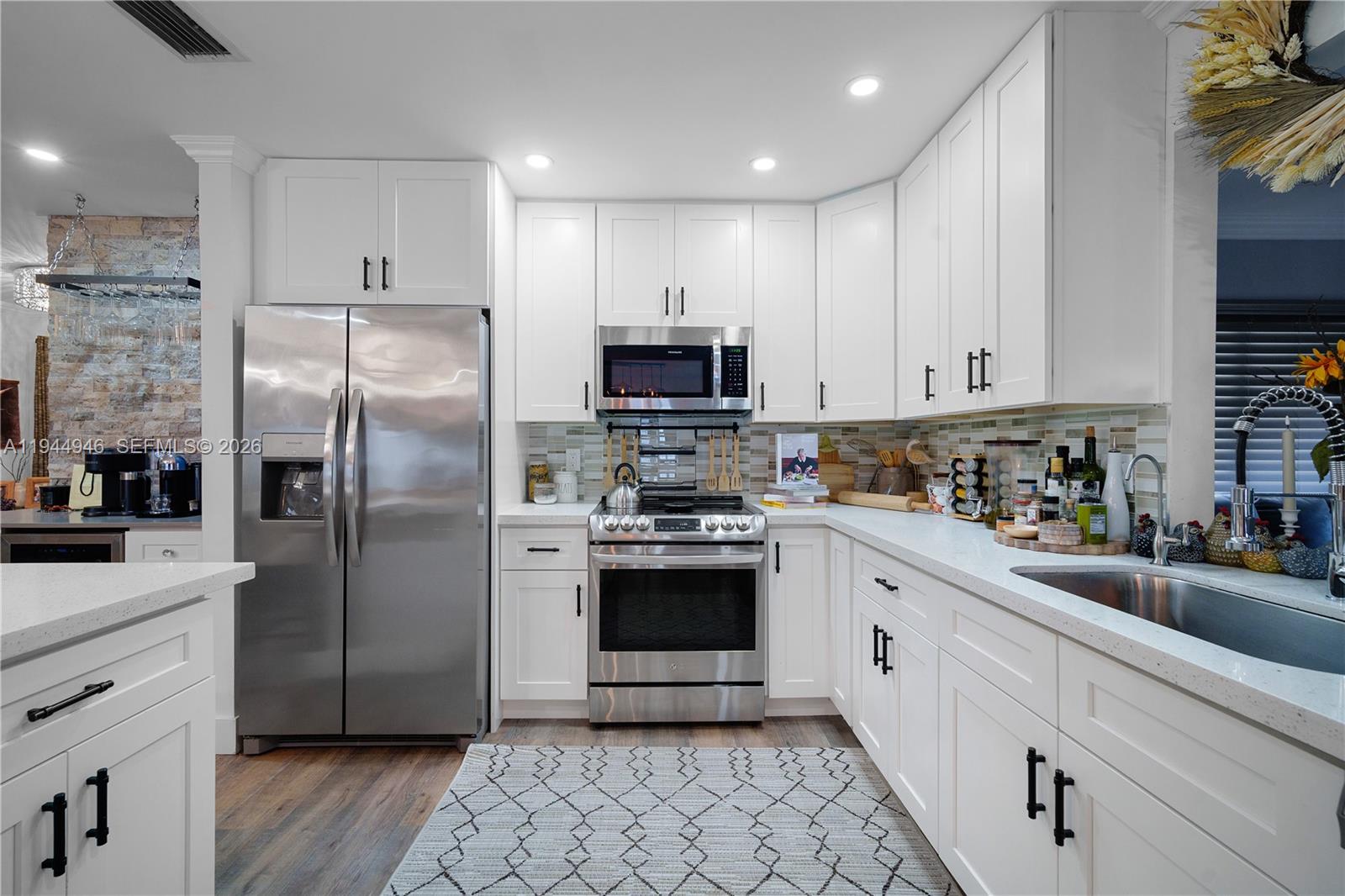 DELRAY VILLAS 5 - Residential