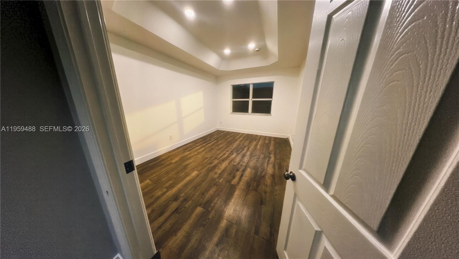 FLORIDIAN ISLES SOUTH - Residential