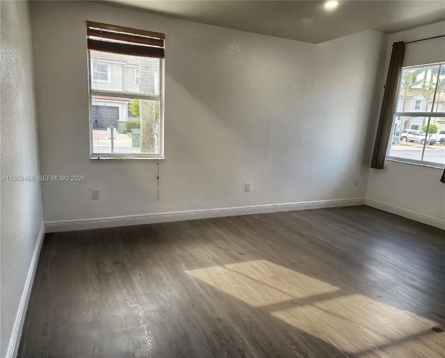 FLORIDIAN ISLES SOUTH - Residential