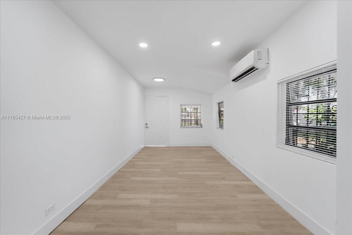 MELROSE HEIGHTS 3RD ADDN - Residential