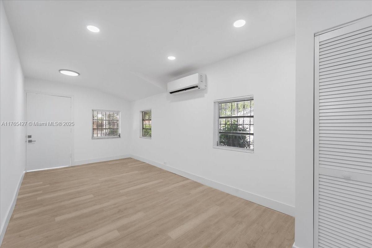 MELROSE HEIGHTS 3RD ADDN - Residential