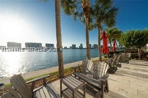 18100 N Bay Rd 304