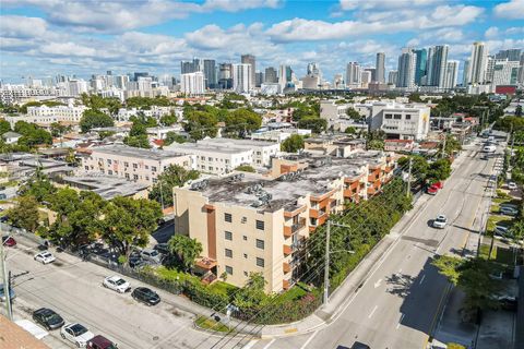 677 SW 9th Ave 309 Miami FL 33130