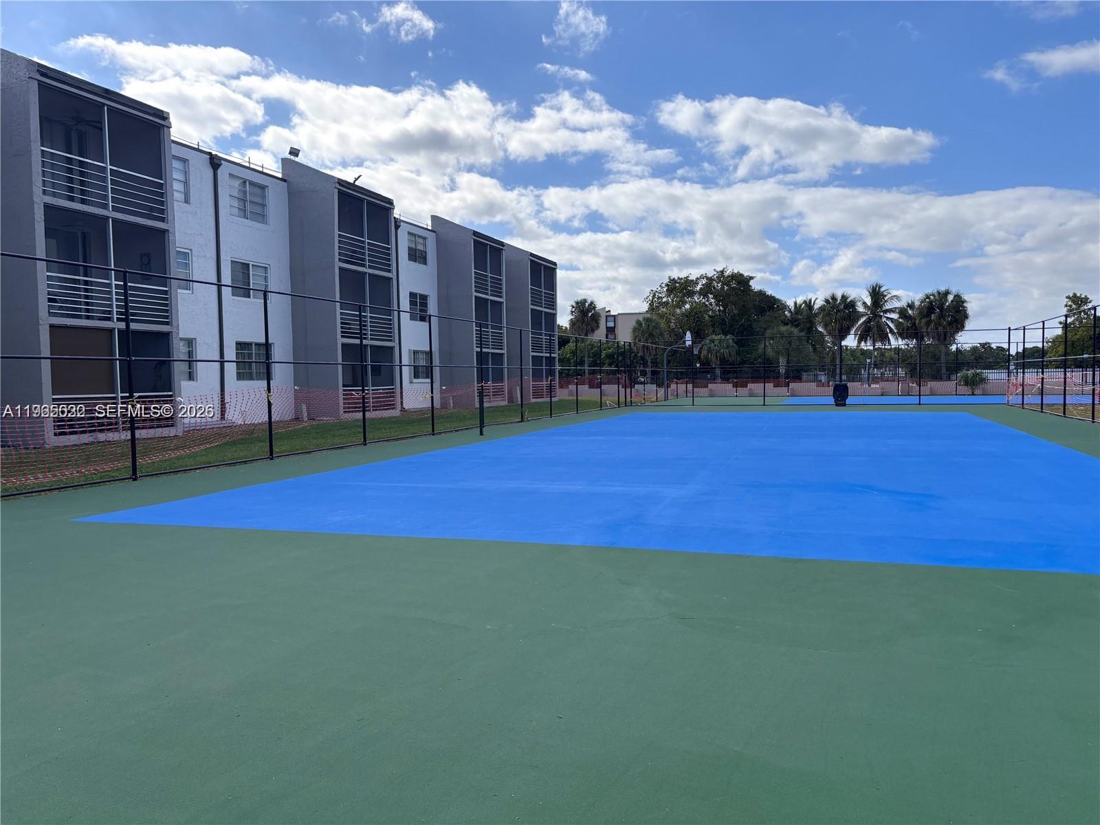 EL CONQUISTADOR NORTH CON - Residential