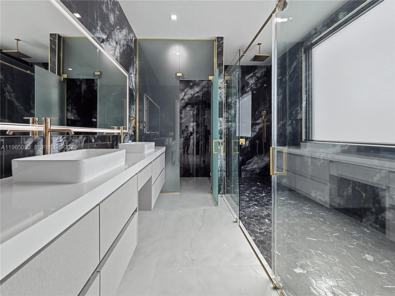 SO MIAMI GDN HEIGHTS - Residential