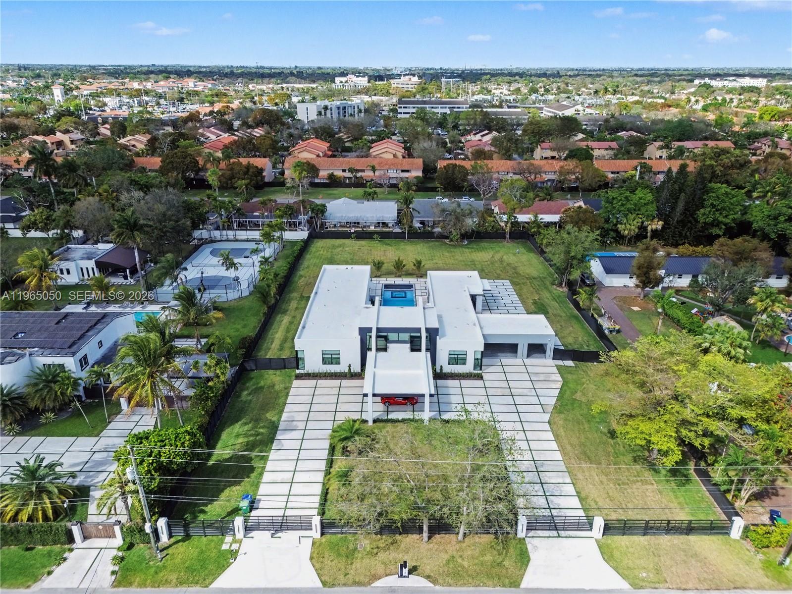 SO MIAMI GDN HEIGHTS - Residential