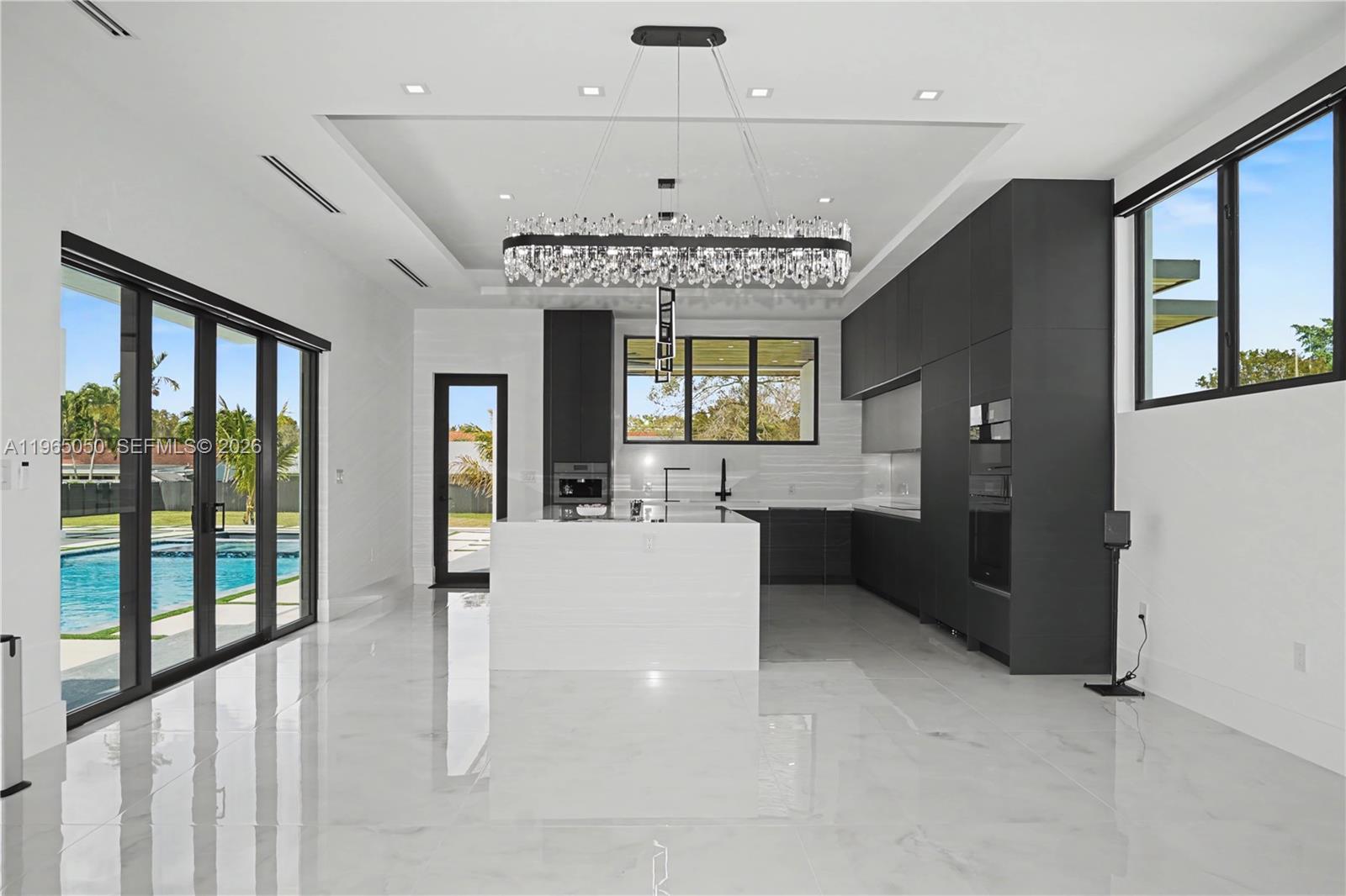 SO MIAMI GDN HEIGHTS - Residential