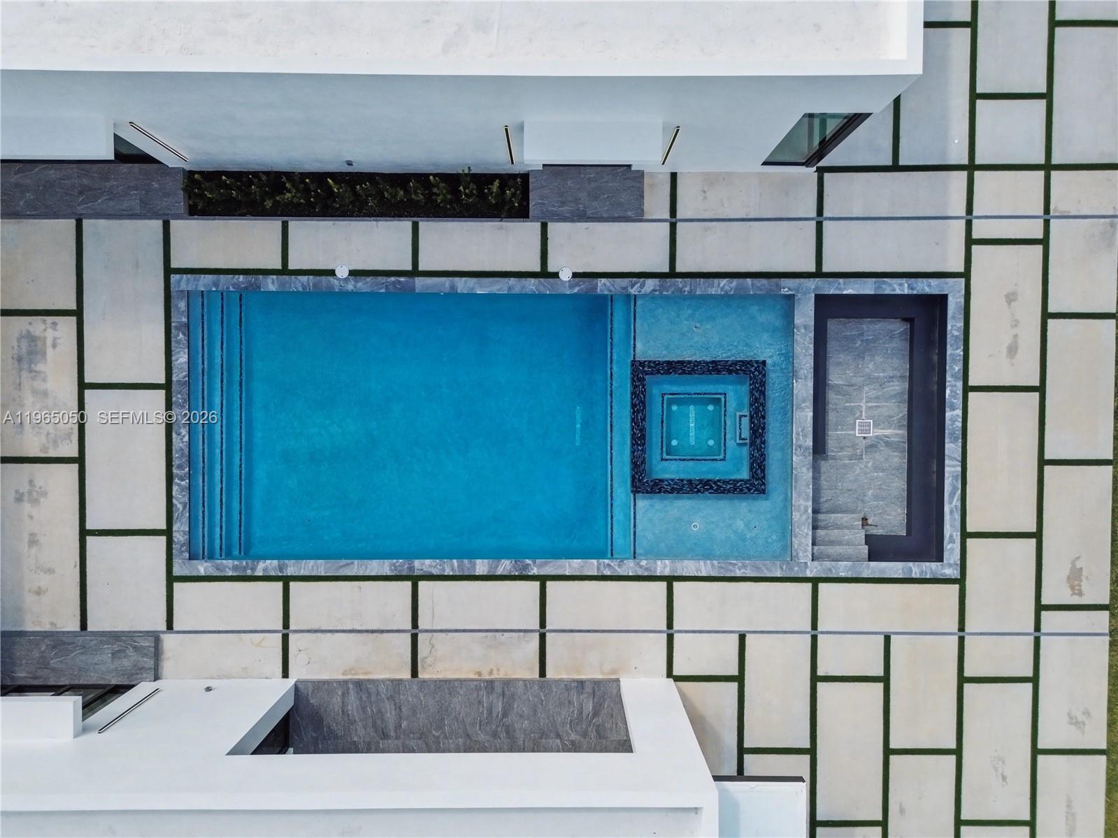 SO MIAMI GDN HEIGHTS - Residential