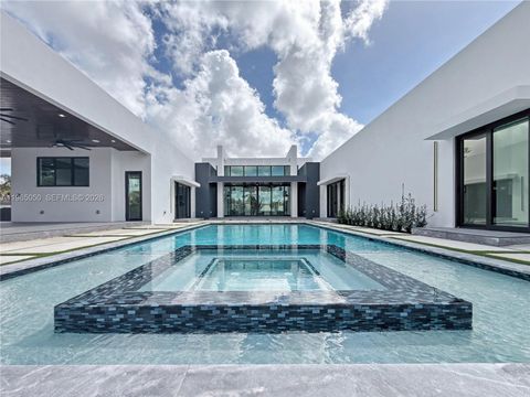 11481 SW 93 St Miami FL 33176