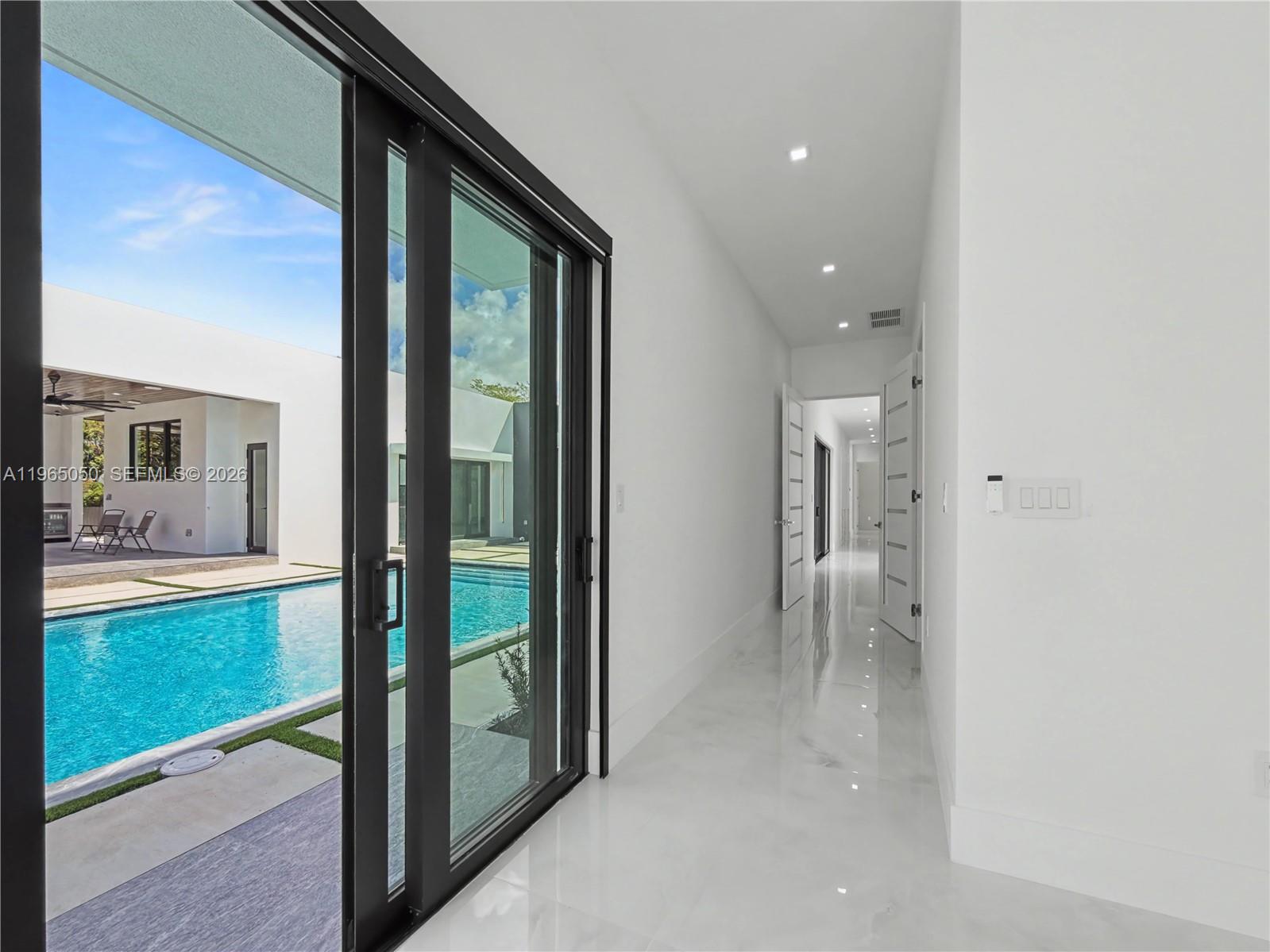 SO MIAMI GDN HEIGHTS - Residential